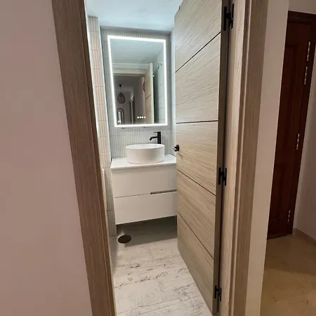 Modern By & Old Town With Pool