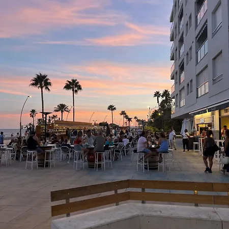 Διαμέρισμα Modern By & Old Town With Pool Εστεπόνα
