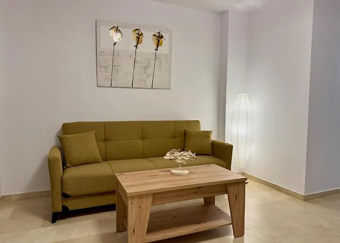 Modern By & Old Town With Pool Διαμέρισμα