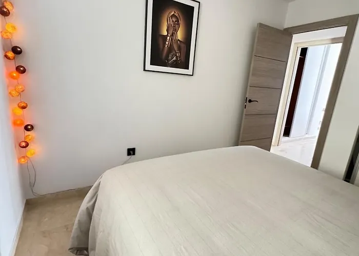 Modern By & Old Town With Pool