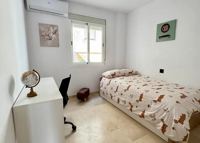 Modern By & Old Town With Pool