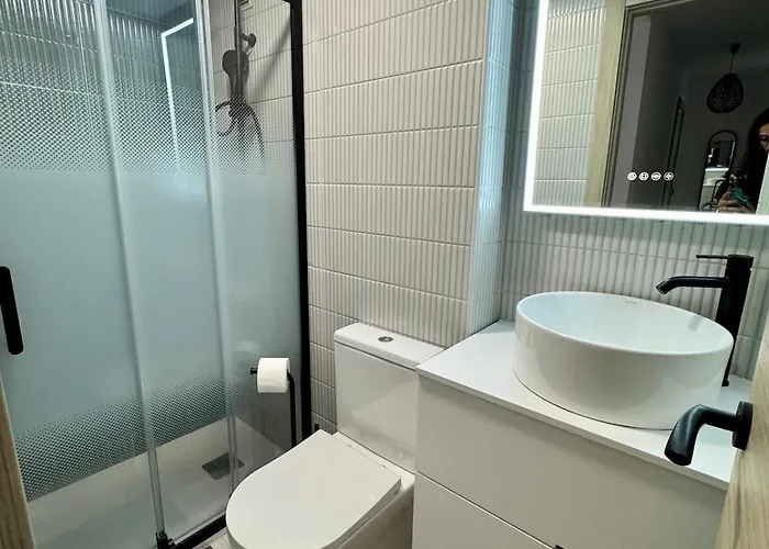 Modern By & Old Town With Pool Daire