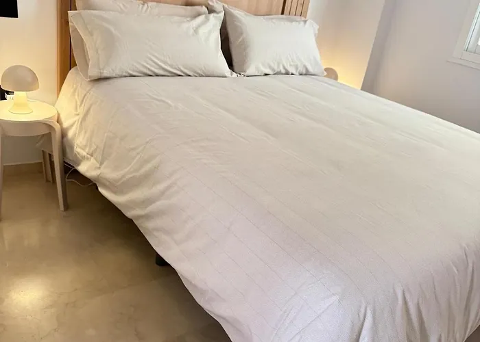 Daire Modern By & Old Town With Pool Estepona