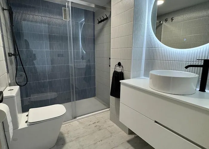 Modern By & Old Town With Pool Διαμέρισμα *