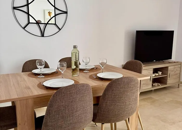 Modern By & Old Town With Pool Daire