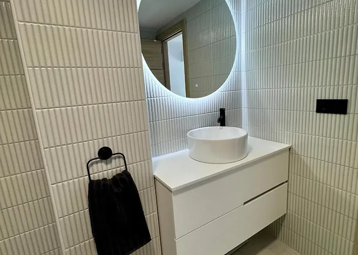 Modern By & Old Town With Pool Daire Estepona