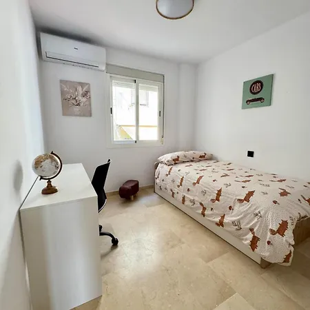 Modern By & Old Town With Pool